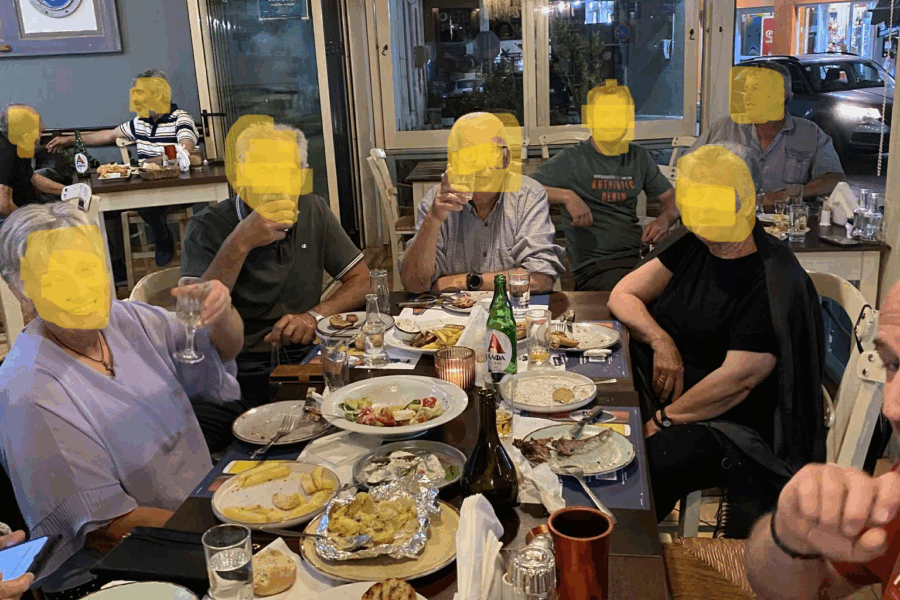 Comment les grecs vivent un repas ?